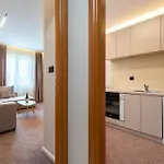 Lola Apartman