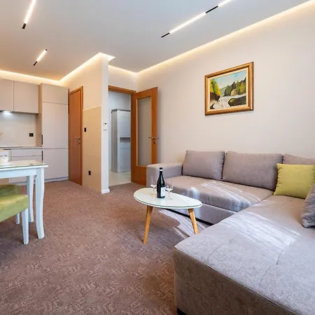 Apartament Lola